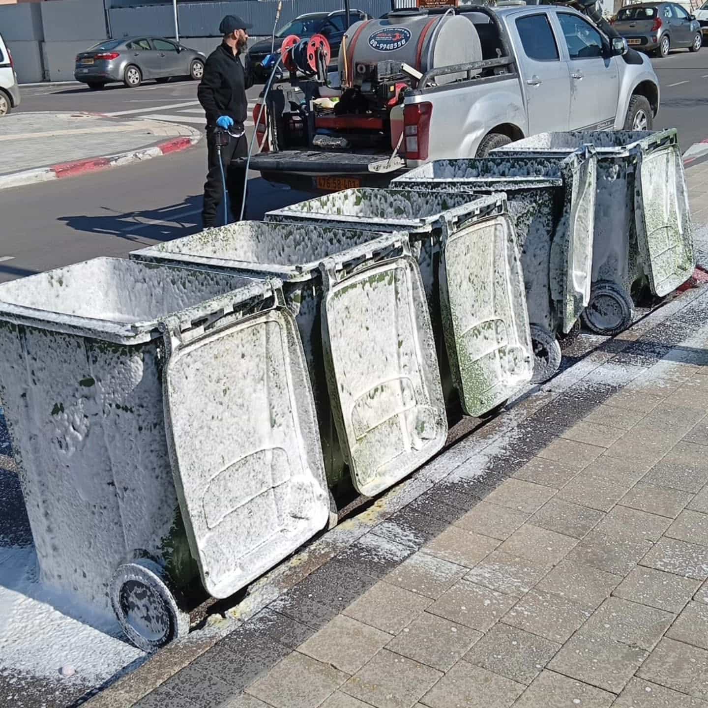 עיריית שדרות מנצלת את ההזדמנות ודואגת לניקיון העיר בזמן המלחמה