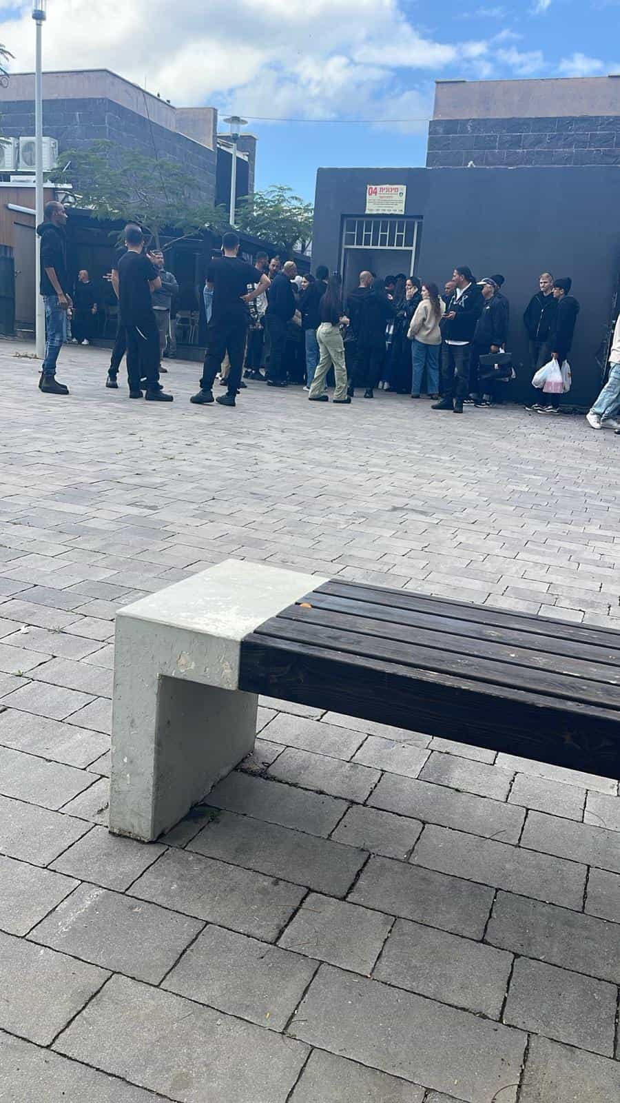"הגנתי בגופי על המלצרית": מצוקת המיגון בגן העיר בטבריה מפקירה תושבים בחוץ
