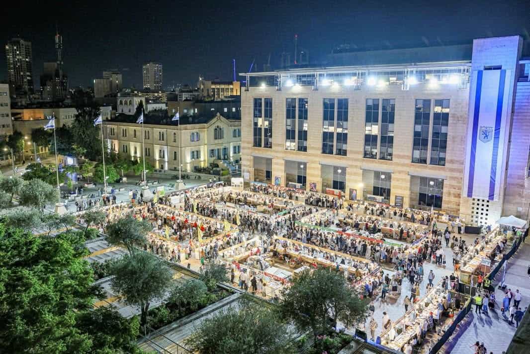 עם כ60 אלף קוראים: תמו אירועי שבוע הספר העברי בירושלים שזכו להצלחה אדירה