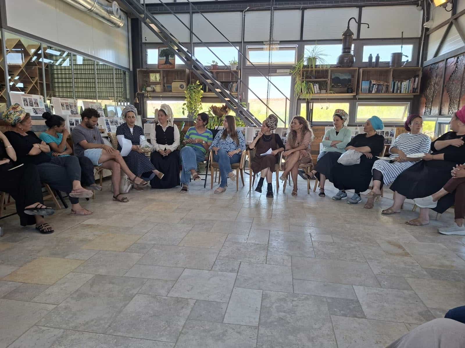 הבסיס הכי בטוח ביישוב: מפגש הסיכום המרגש של נשות החינוך במצפה רמון