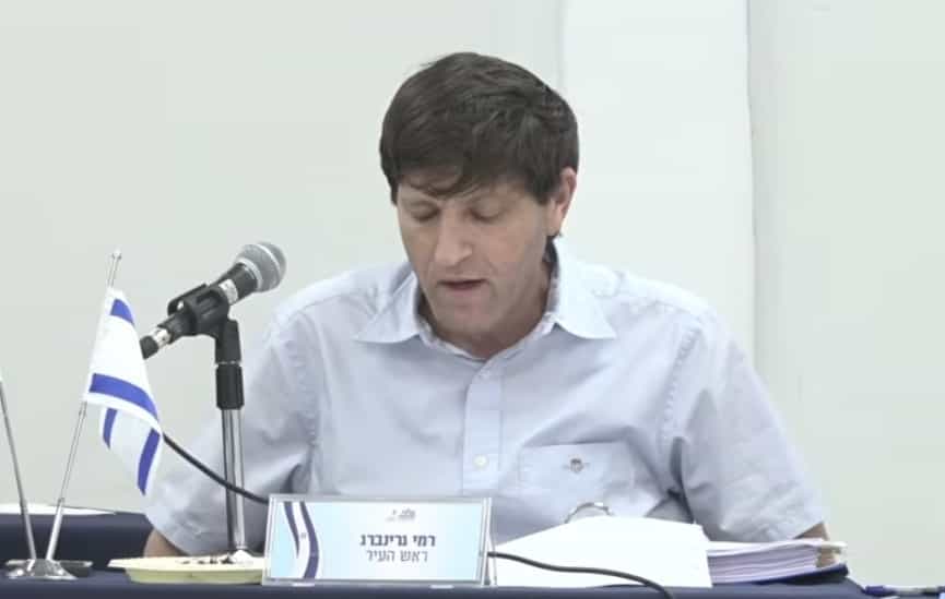 דרמה פוליטית בפ"ת: בעקבות חוות דעת היועמ"שית – מינוי הסגן בשכר נבלם