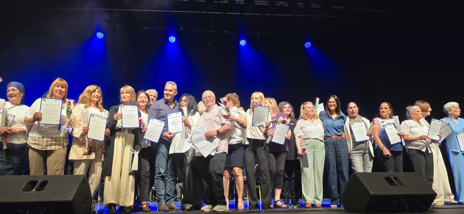 הצלצול הוא בשבילכם: תלמידי כיתות הוותיקים של טירת כרמל חגגו את סיום שנת הלימודים