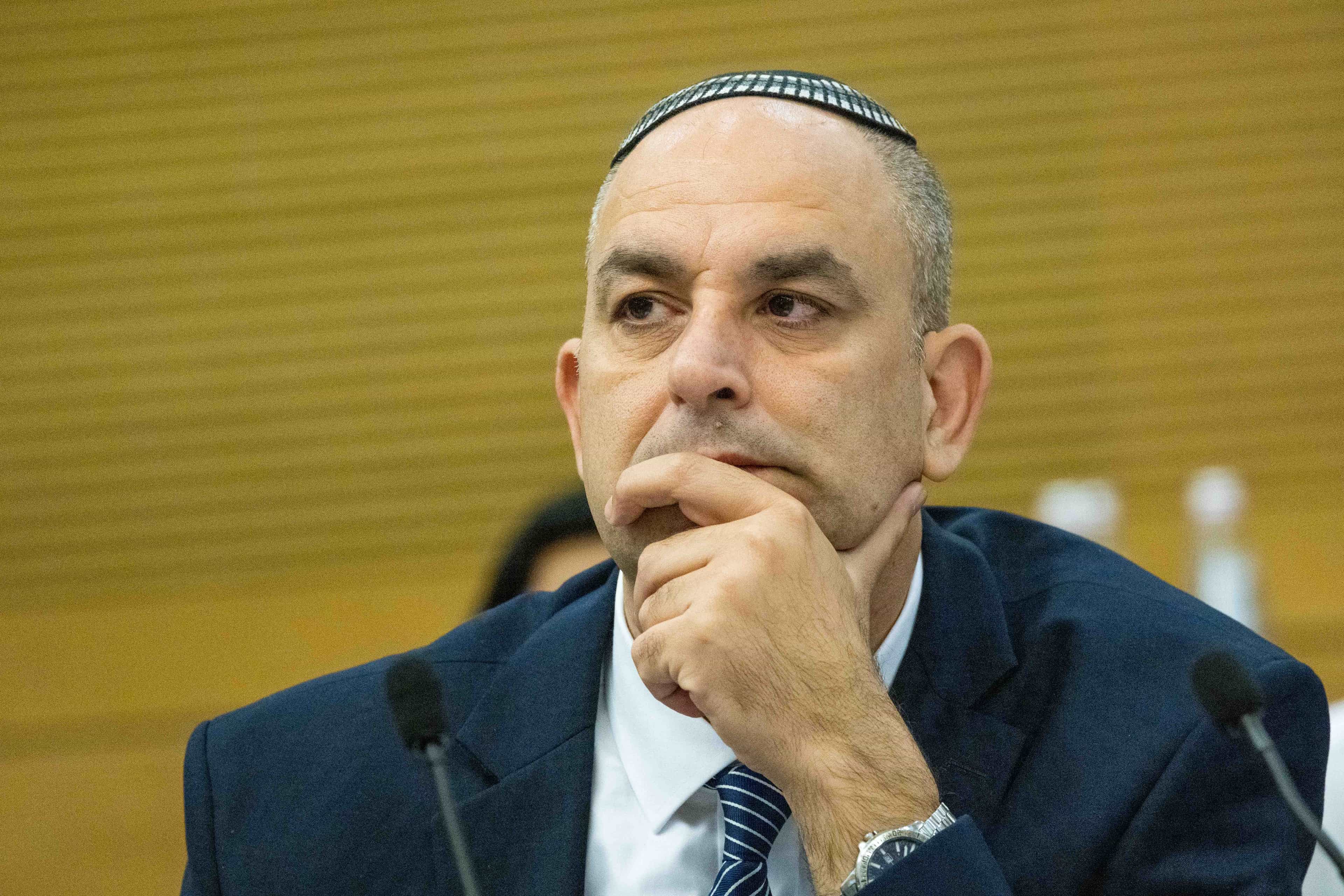 בעקבות הפסקות החשמל החוזרות בלוד: ראש העיר יאיר רביבו עצר את כל עבודות הרכבת בעיר