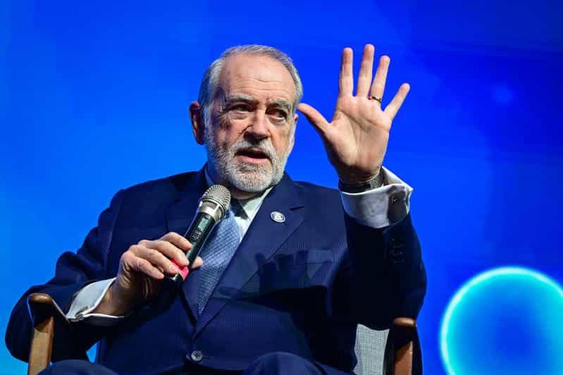 השגריר האקבי אחרי הנחיתה: "מודה לאלוהים – אומץ הנוסעים מנע אסון"