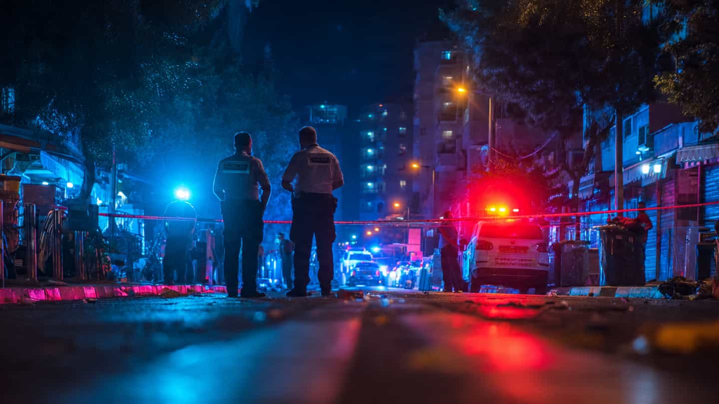 במהלך מרדף משטרתי בירושלים: חשוד בגניבת רכב נהרג בתאונה