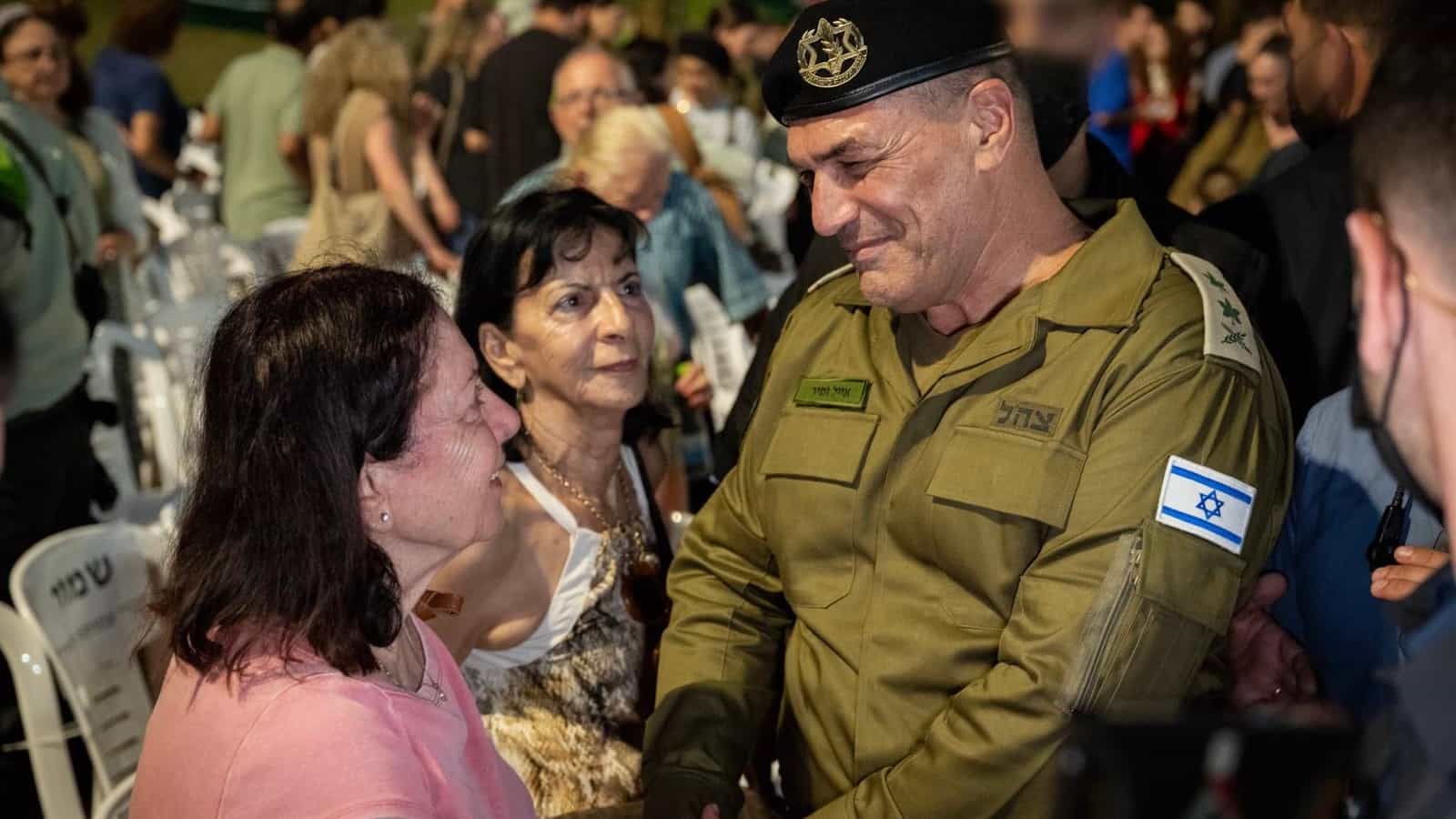 הרמטכ״ל זמיר בטקס לנופלי הנח״ל: ״שורה ארוכה של גיבורים וגיבורות – שנתנו את כל שיכלו לתת למען העם והמולדת״