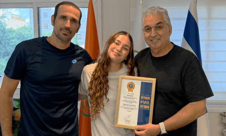 עיריית רעננה מצדיעה לכדורסלנית המקומית על זכייתה באליפות אירופה