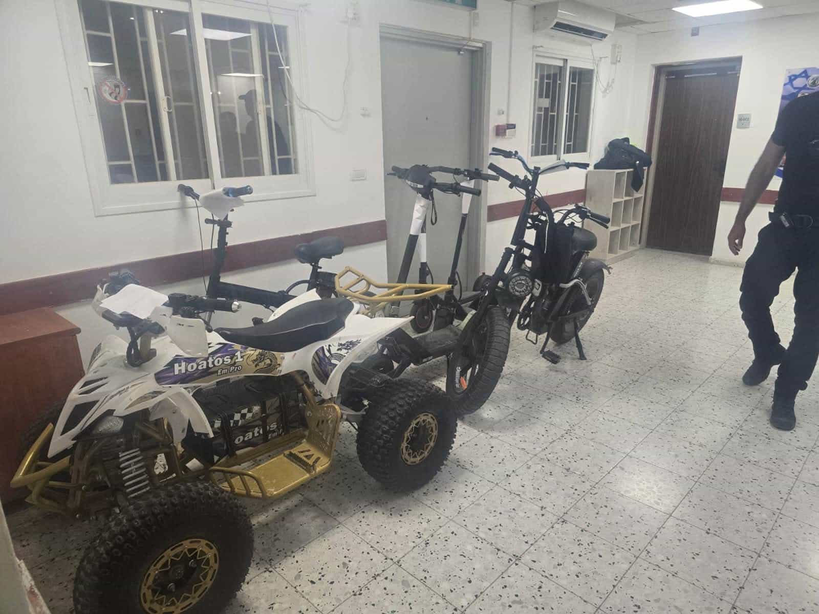 בשל תלונות תושבים: מבצע אכיפה נרחב נגד עבירות תנועה וכלים חשמליים בירוחם