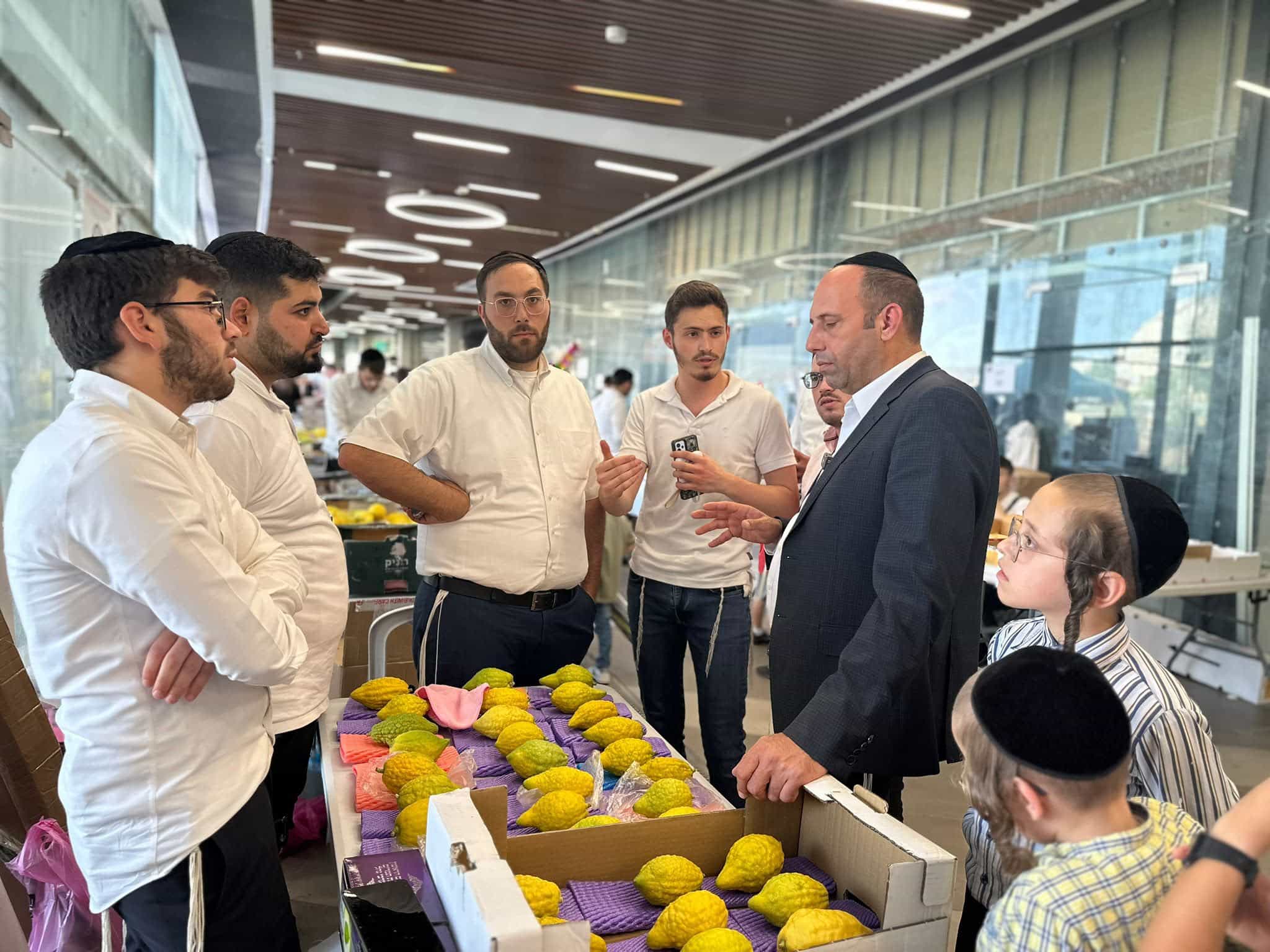 בית שמש נערכת לסוכות: במהלך מקיף שווקי ארבעת המינים יוסדרו השנה במרכזי המסחר בעיר