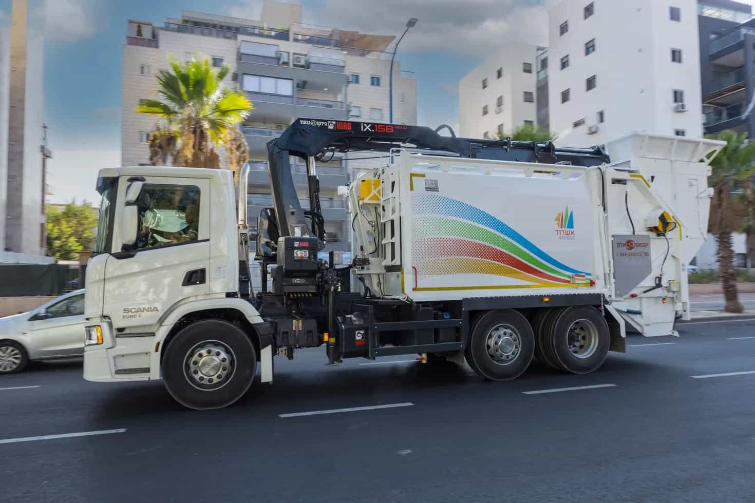 בעוד 3 ימים: צי משאיות חדש לפינוי אשפה יכנס לפעולה באשדוד