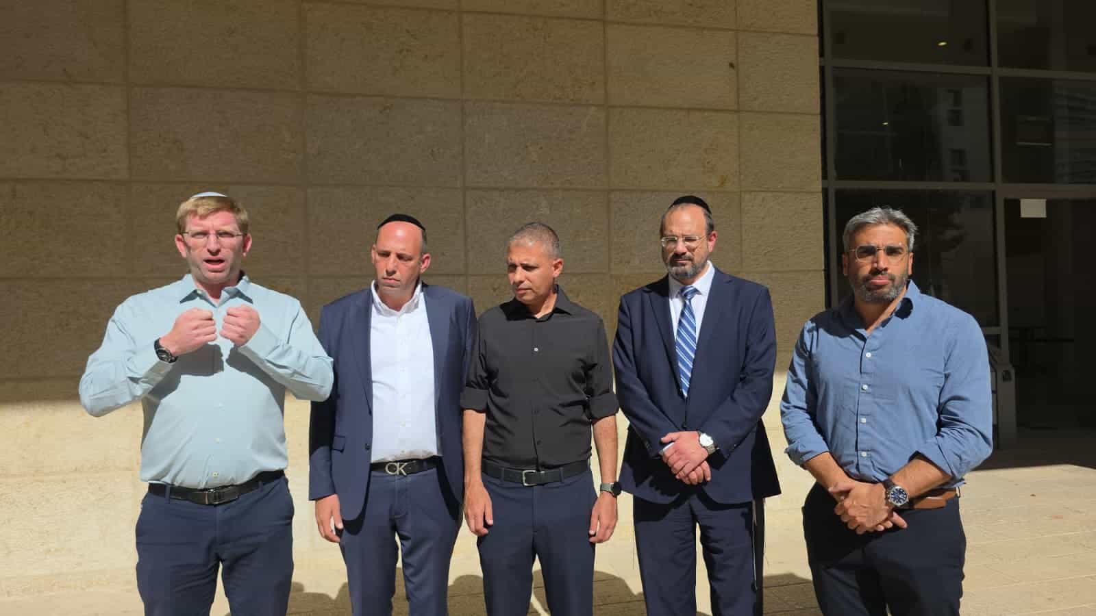 צפו | ראשי רשויות מובילים מאבק במשרד התחבורה: "מפקיר את הנוסעים!"