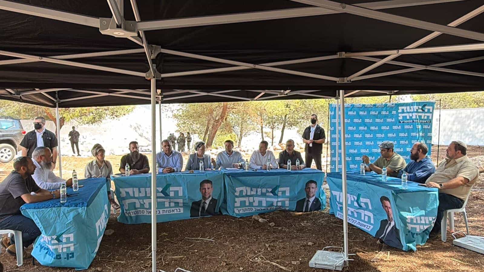 סמוטריץ׳ בישיבת סיעתו במג׳ד אל-כרום: "מאות שוטרים מאבטחים אותנו, זה אובדן המשילות בגליל" | צפו