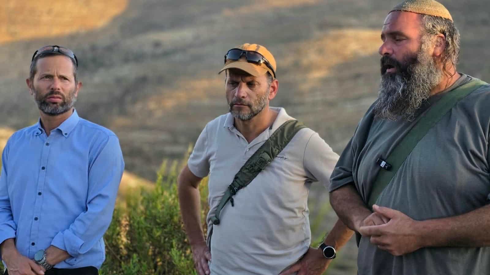 גנץ וחברי ״פורום הביתה״ בסיור בבנימין: קוראים לשינוי יסודי במציאות ביהודה ושומרון | צפו