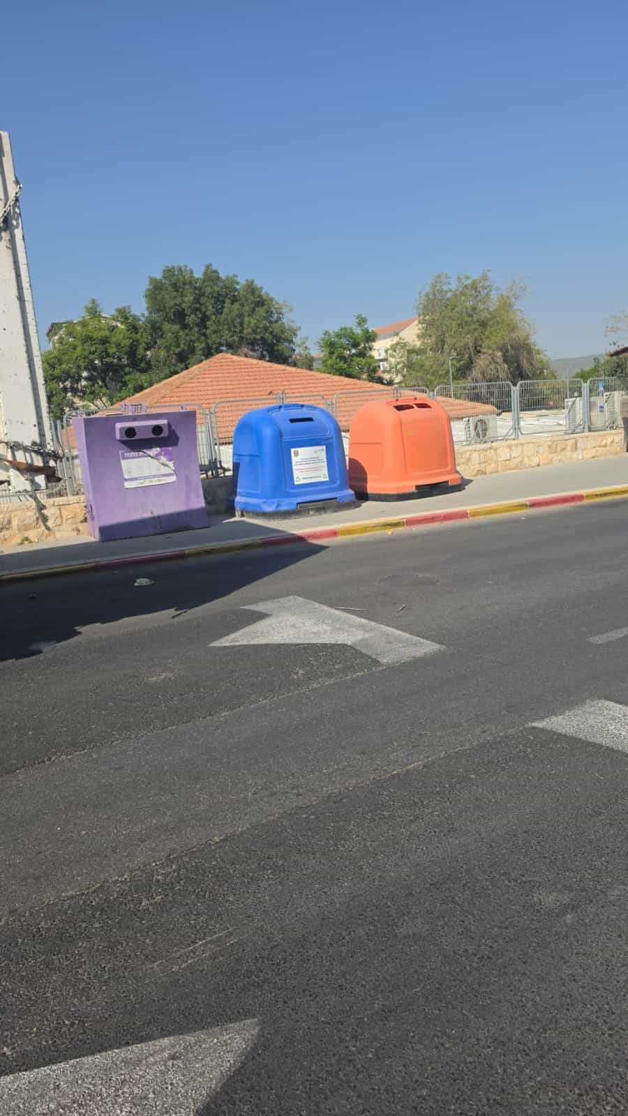 לאחר כשלוש שנים: מכלי המחזור חוזרים לרחובות בית שמש