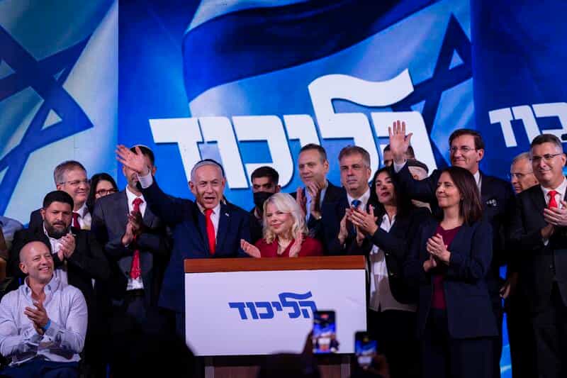 יותר מ-50% מהקולות נספרו: גוש נתניהו עם 56 מנדטים - הליכוד עם 27 | כל הפרטים