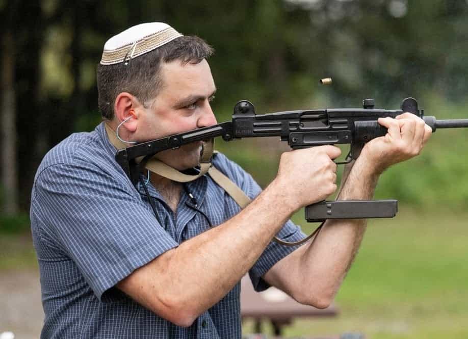"רוצה שיהודים יהיו חמושים וידעו להגן על עצמם": הישראלי שמלמד את יהודי אמריקה להגן על עצמם