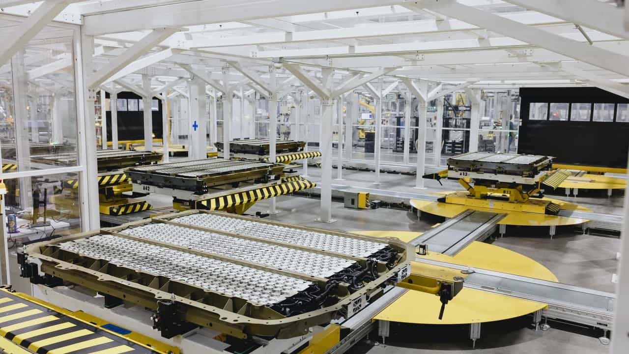 חיים שניים לסוללה: ריביאן תמסור את הסוללות הישנות של רכביה למיחזור ולאגירת חשמל