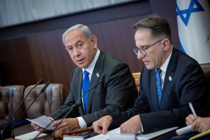 הליכוד בעתירה לוועדת הבחירות נגד המיזם להטסת בוחרים מחו״ל: ״תשתית ברורה לפגיעה בליבת הדמוקרטיה״