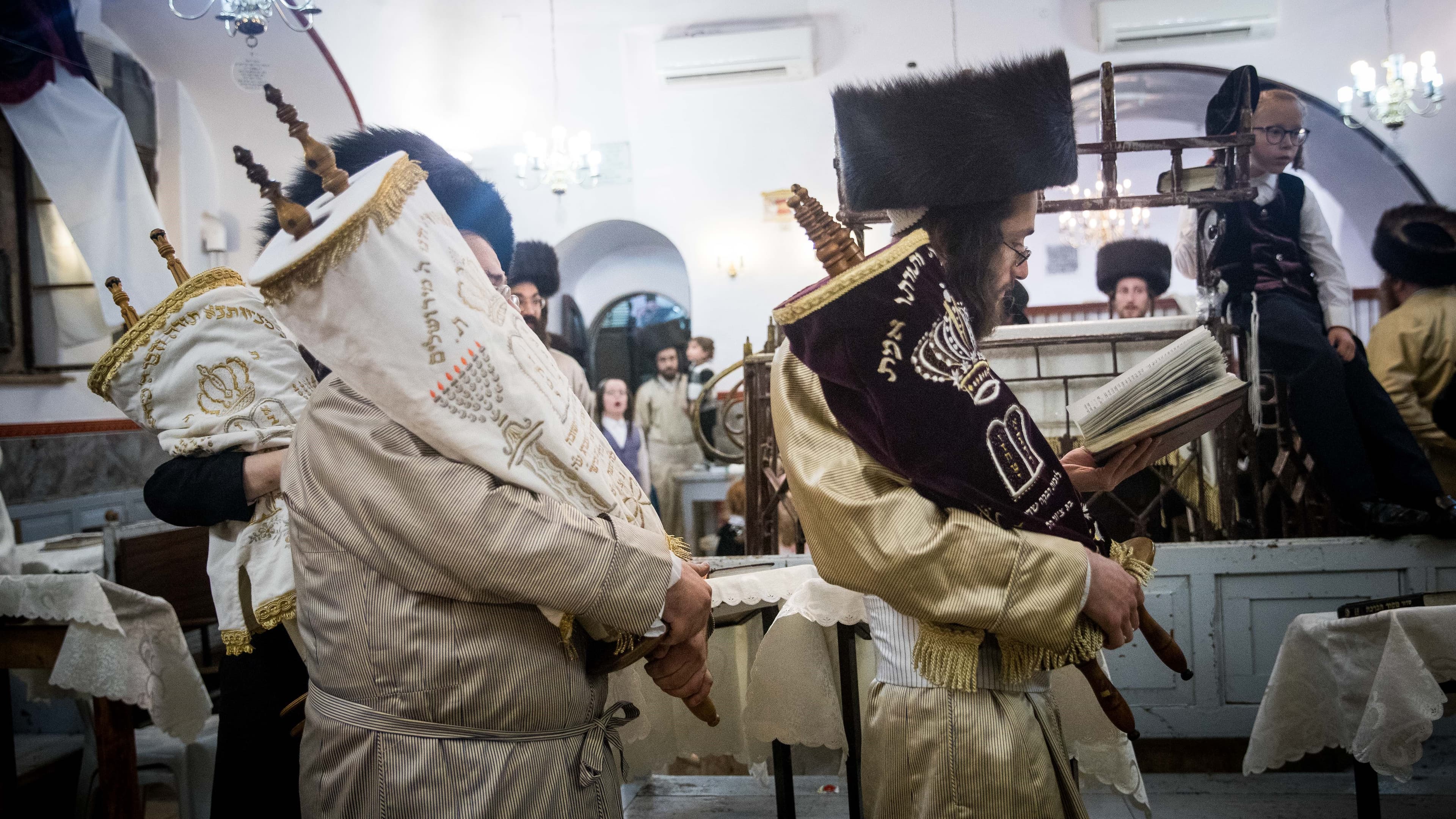 נהריה חוגגת שמחת תורה: אלו מוקדי ההקפות השניות ברחבי העיר