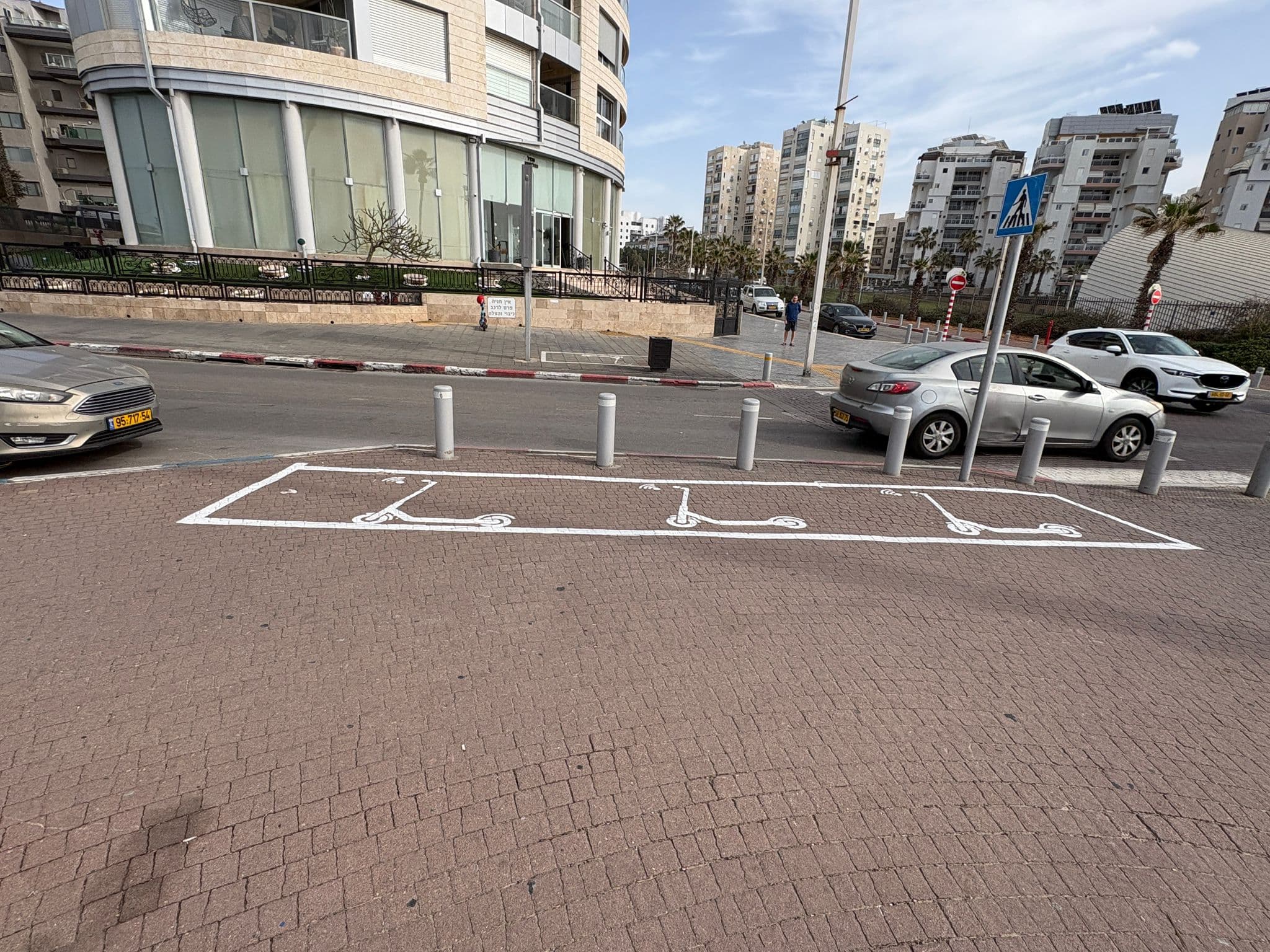 בת-ים עושה סדר בקורקינטים: חניה רק בתאים מסומנים