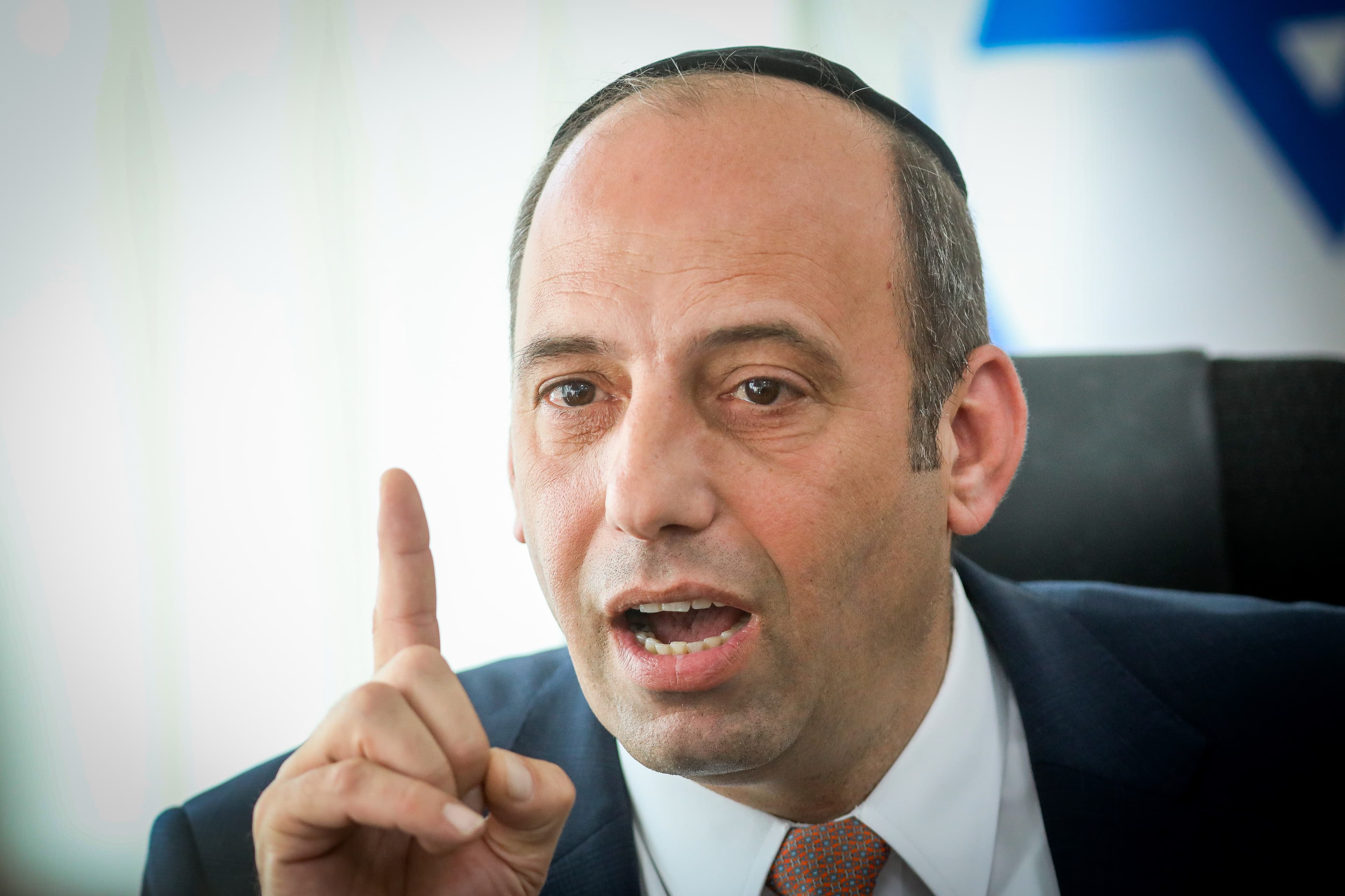 ראש עיריית בית שמש הנחה לעצור את העבודות בשד' האמוראים ולקיים שיתוף ציבור