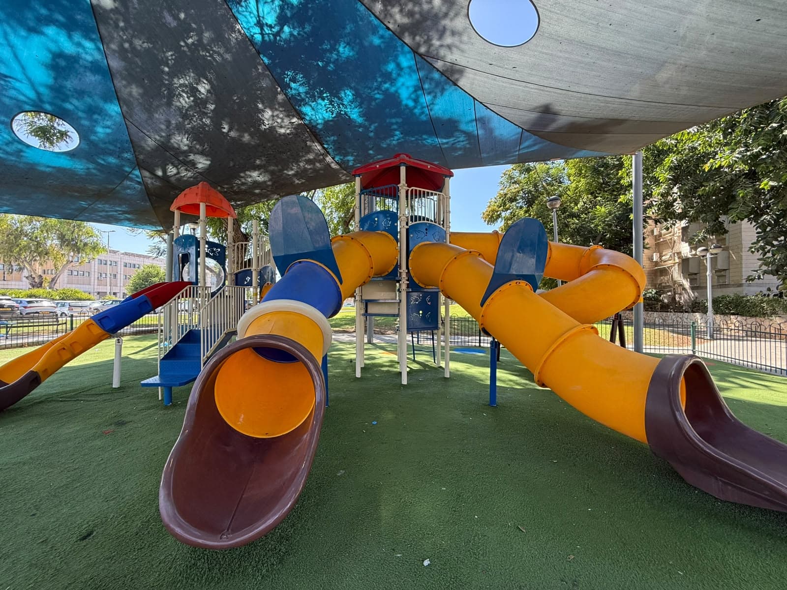 מחזירים את הברק לפארקים: אור יהודה במבצע מיוחד לחידוש מתקני המשחק