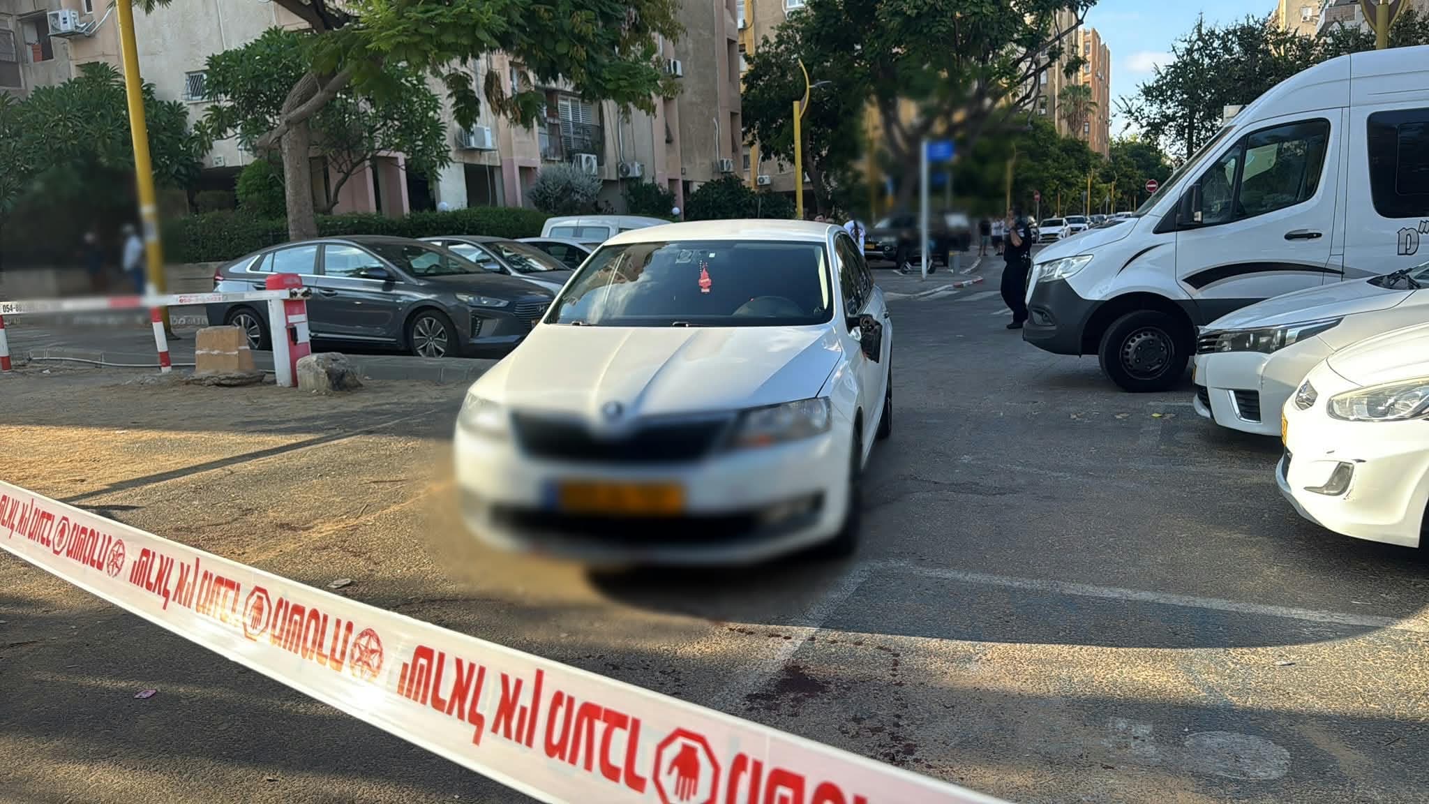 חמישה נערים נעצרו בחשד לדקירה בחולון: שני בני 17 נפצעו בינוני