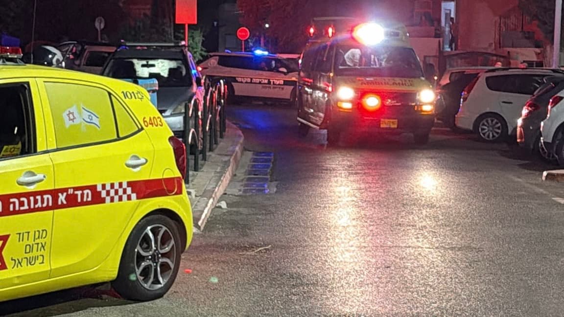 שוטר ואביו נעצרו בחשד לדקירת בן 25 בחיפה; הצעיר נפצע קשה