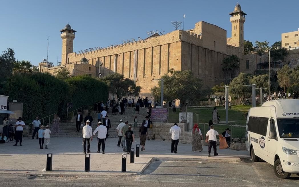 סוכות במערת המכפלה: המשטרה השלימה היערכות לקליטת עשרות אלפי מבקרים