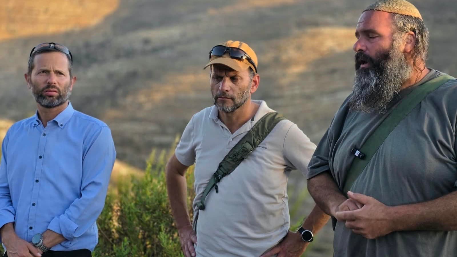 גנץ וחברי ״פורום הביתה״ בסיור בבנימין: קוראים לשינוי יסודי במציאות ביהודה ושומרון | צפו