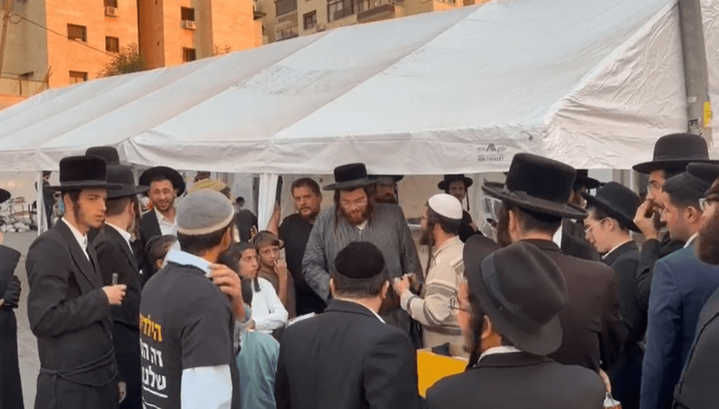 נטורי קרתא תקפו פעילים של מפלגת "נעם לישראל" בבית שמש, התושבים נחלצו לעזרתם | צפו