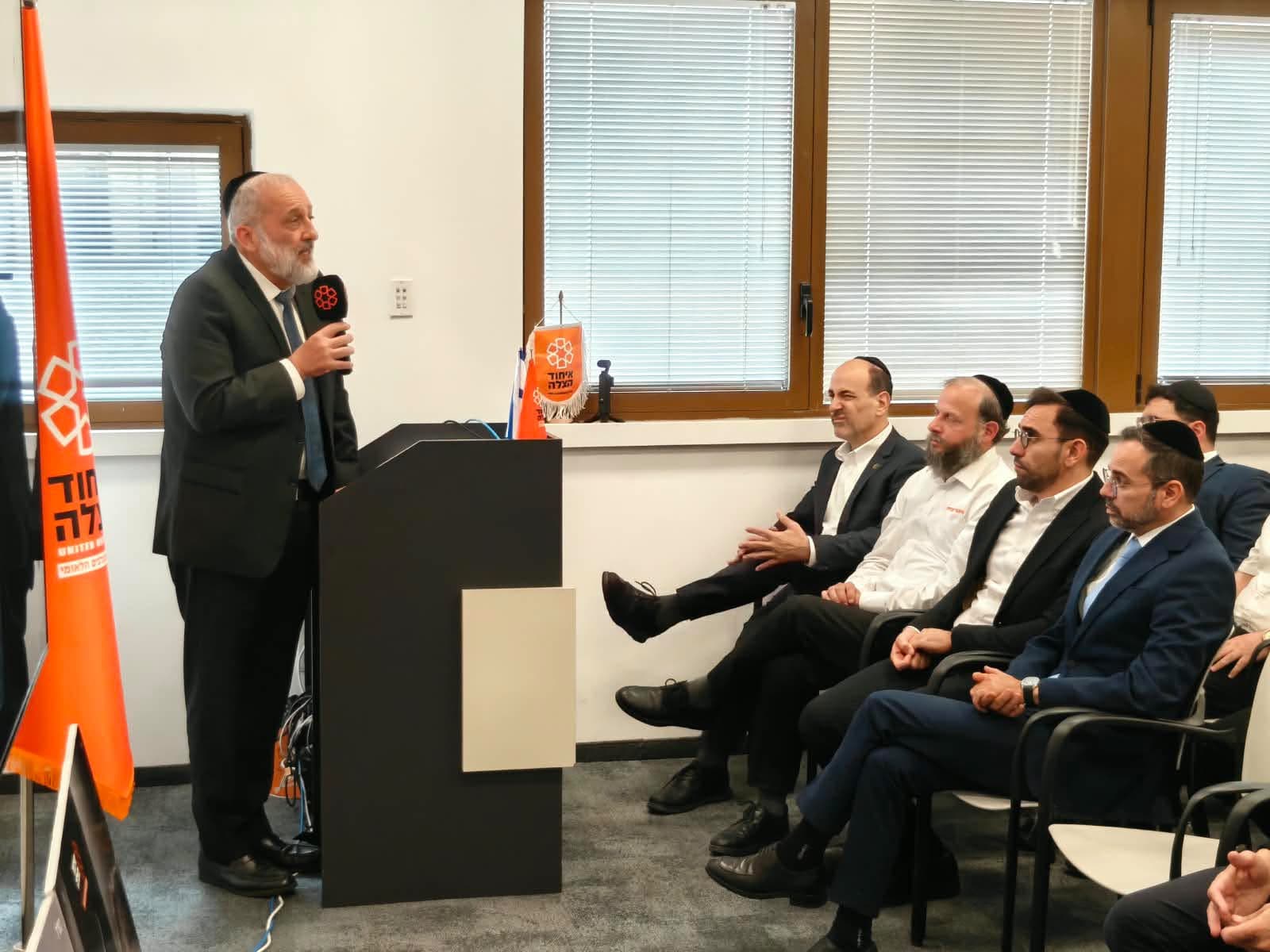 דרעי חושף: ״ראש המוסד סיפר לי שמתנדבי איחוד הצלה החרדים הצילו את חייו ב-7 באוקטובר״