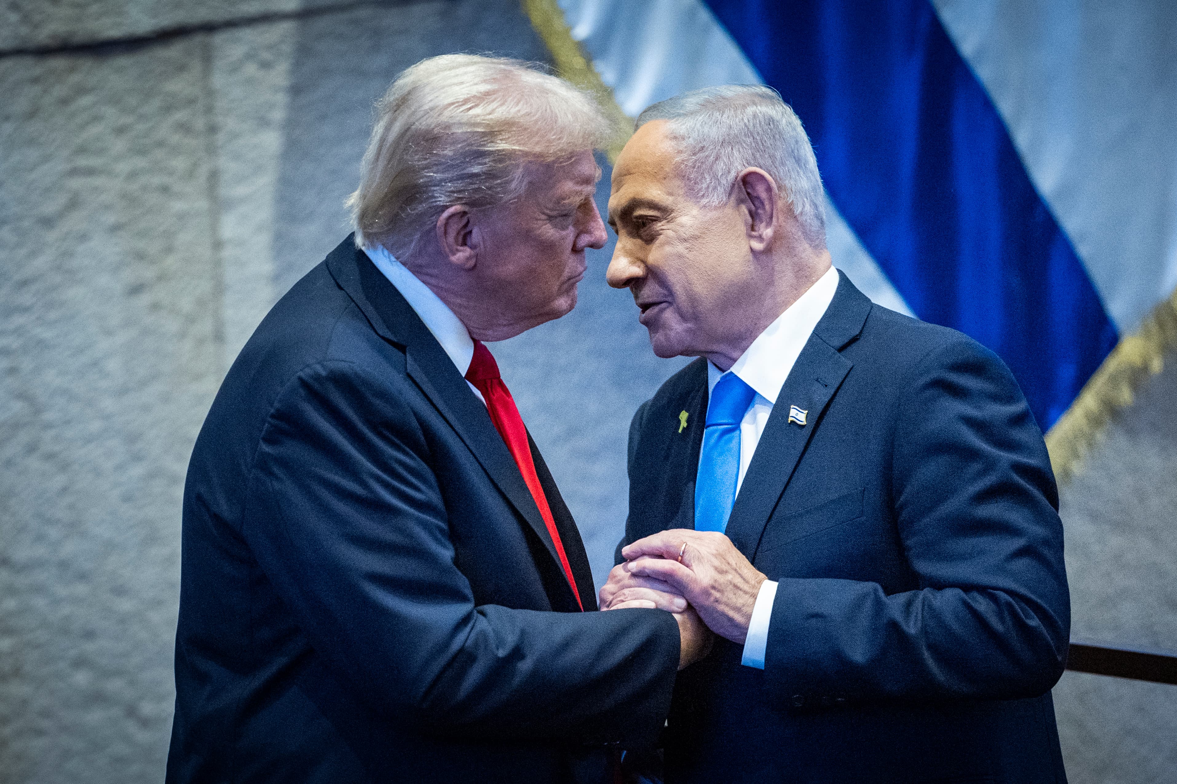 דיווח: נתניהו הציג לטראמפ אפשרות לתקיפה נרחבת שתשנה את המשטר באיראן