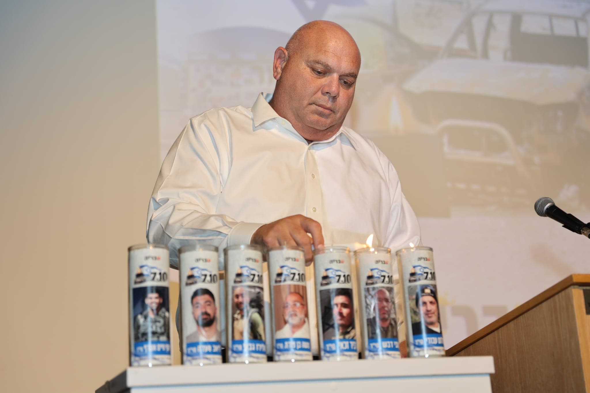 טבריה מצדיעה לבניה: טקס זיכרון עירוני מרגש בסינמטק