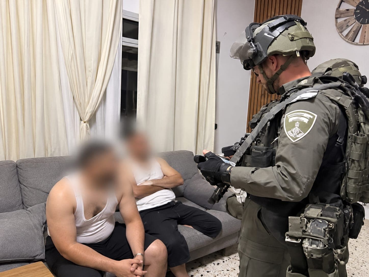 סגירת חשבון: נעצרו שני חשודים בהשלכת אבנים שפצעו שוטרת מג"ב | צפו