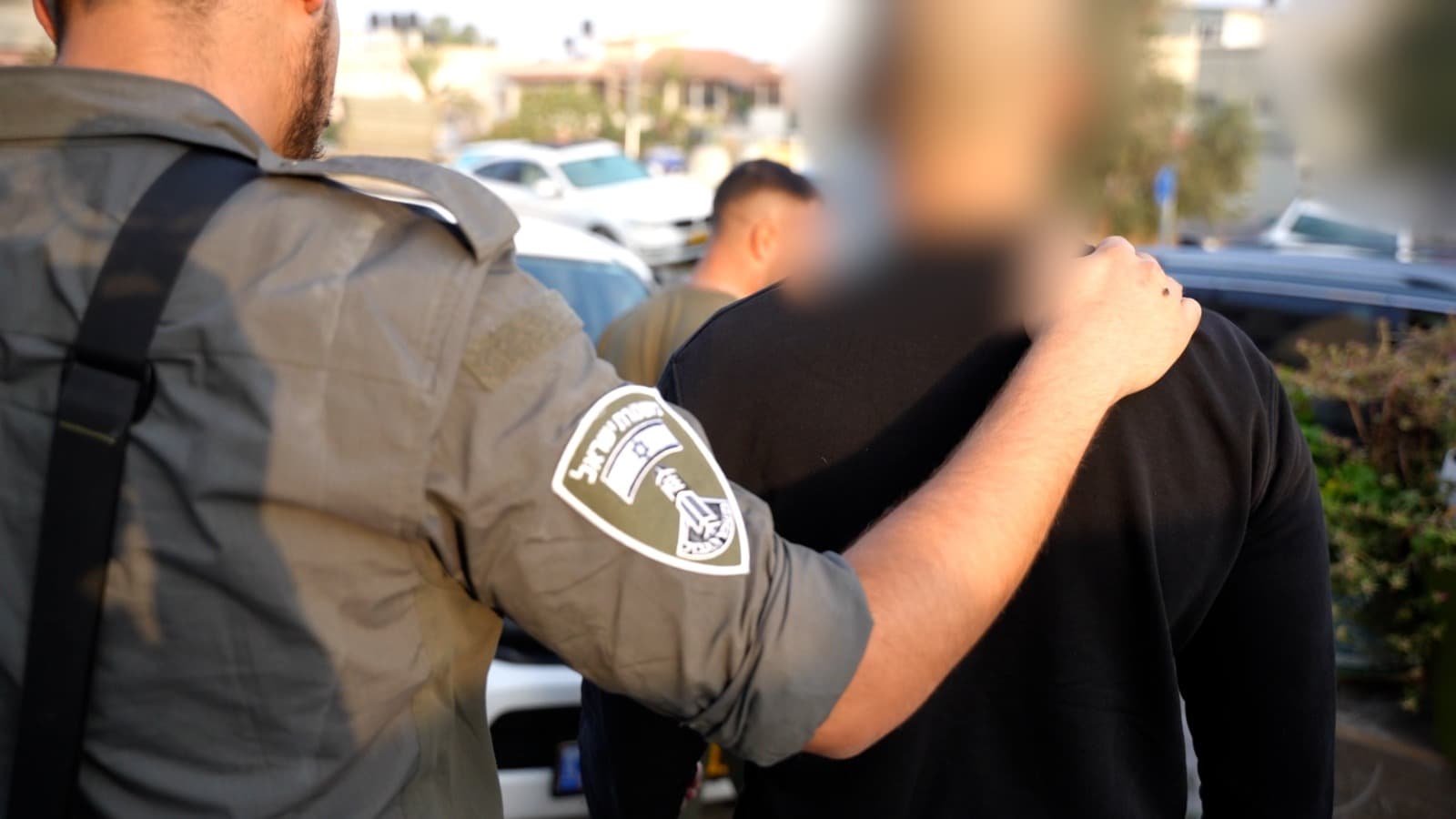 הבטיחו החזרי מס - ומשכו כספי פנסיה: ארבעה נעצרו בחשד לעוקץ מאות לקוחות