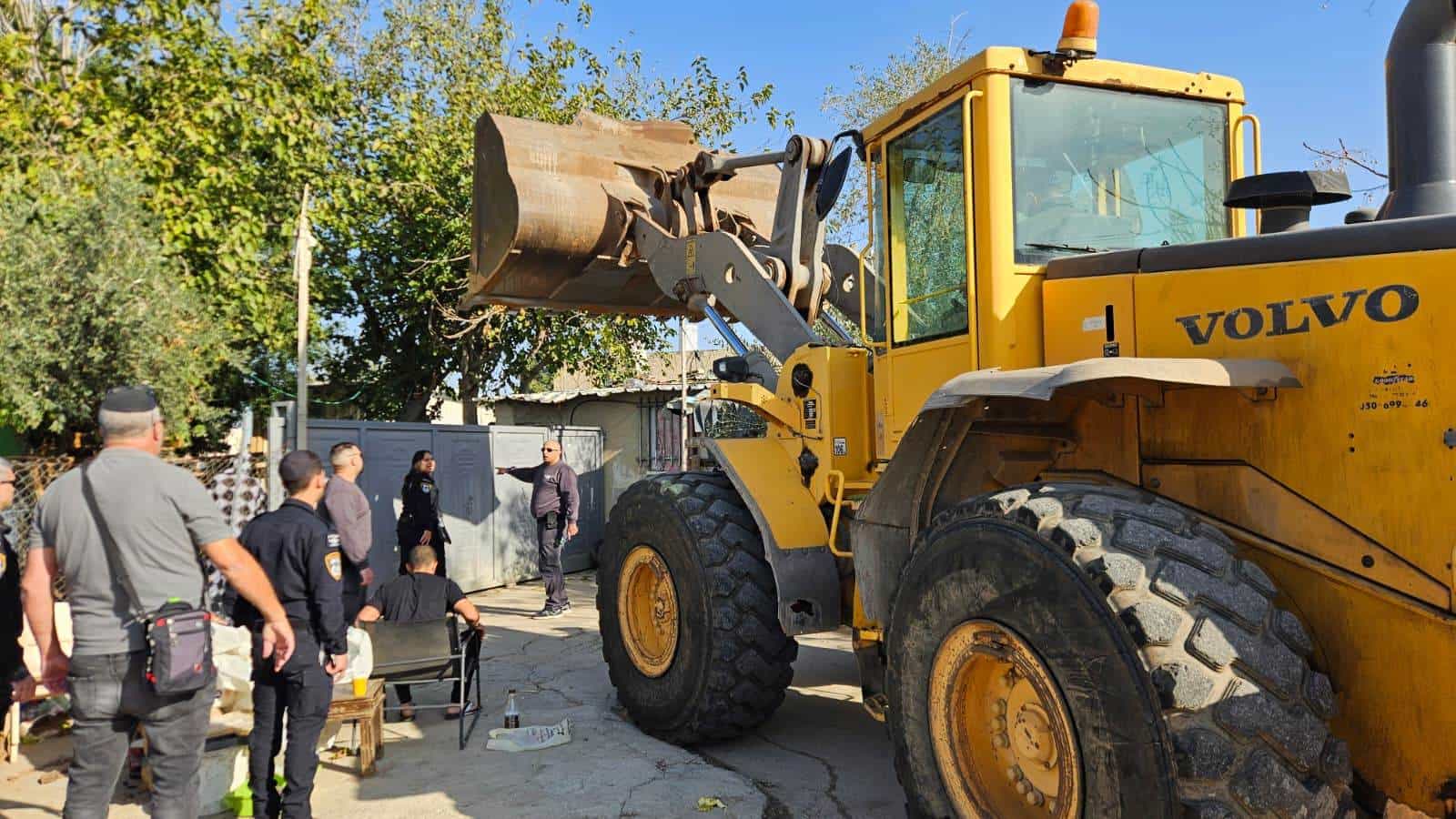 לאחר סערת הריסת בית הכנסת בלוד: יוקם מבנה קבע בטיחותי