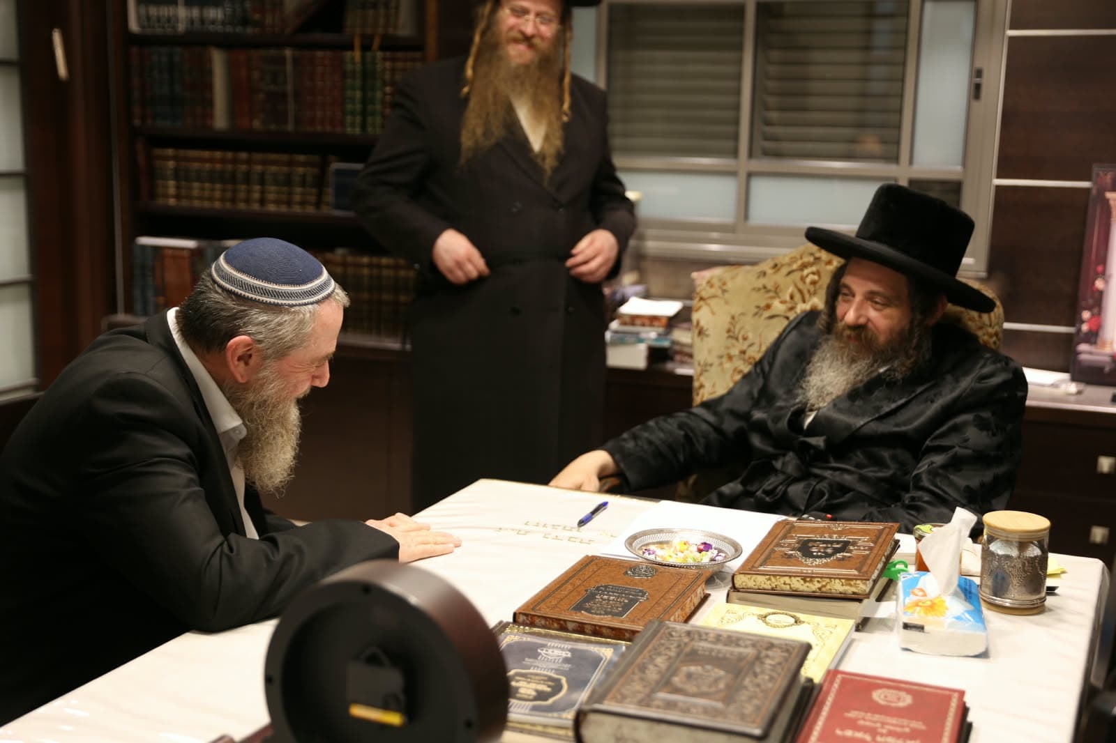 האדמו”ר מפיטסבורג בירך את ח”כ אבי מעוז: “כולם יודעים שאתם דואגים ליידישקייט, חשוב מאוד שתצליחו” | צפו