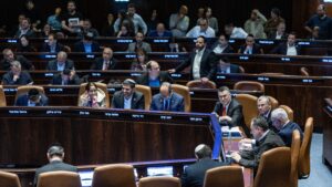 בקואליציה קוראים שלא לציית לצו שהקפיא את מינוי ראבילו