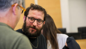 בית המשפט קבע: אוריך לא יורחק מלשכת רה״מ, למרות בקשת הפרקליטות