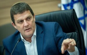 ח"כ עמית הלוי לרה"מ: לשנות את יעדי התקיפה באיראן ובלבנון ולפגוע בתשתיות הכלכליות והאזרחיות
