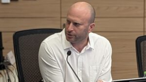 הישג אדיר להתיישבות בנגב: החוק של ח"כ יצחק קרויזר אושר בוועדה בקריאה שנייה ושלישית