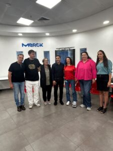 הדור הבא של המדענים ביבנה: תלמידי קריית החינוך נבון סיכמו את תוכנית "רוקחים עולם"