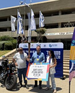 לפיד המכביה 2026 הונף ברחבת עיריית עכו
