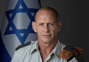 בעת ביקור מפקד פיקוד הצפון בלבנון: רחפן נפץ של חיזבאללה פגע ברכבו