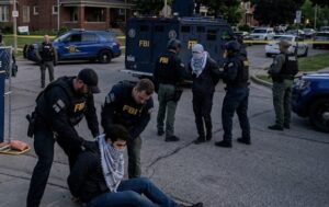 ה-FBI עצר 7 אנטישמים שתקפו מוסדות ובכירים באוניברסיטת מישיגן כדי שינתקו קשרים עם ישראל