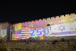 צפו | ירושלים מוארת לרגל 250 שנות עצמאות לארצות הברית